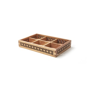 木盒 ☆六宮格木盒(透雕)｜27 × 18.5 × 4.5 ㎝｜單個