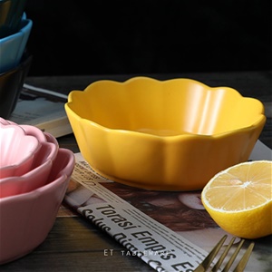 法式 色釉簡約 Φ17.5cm 花型陶瓷碗｜橙黃色｜單個